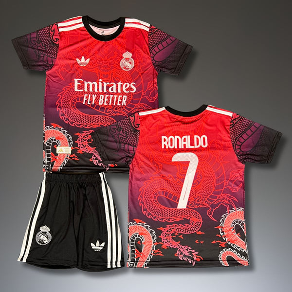 Gyerek mez szett Real Madrid, piros, Ronaldo. Sárkány kiadás 2025