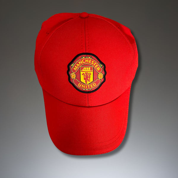 Manchester United címeres sapka, piros