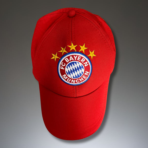 Bayern Munich címeres sapka, piros