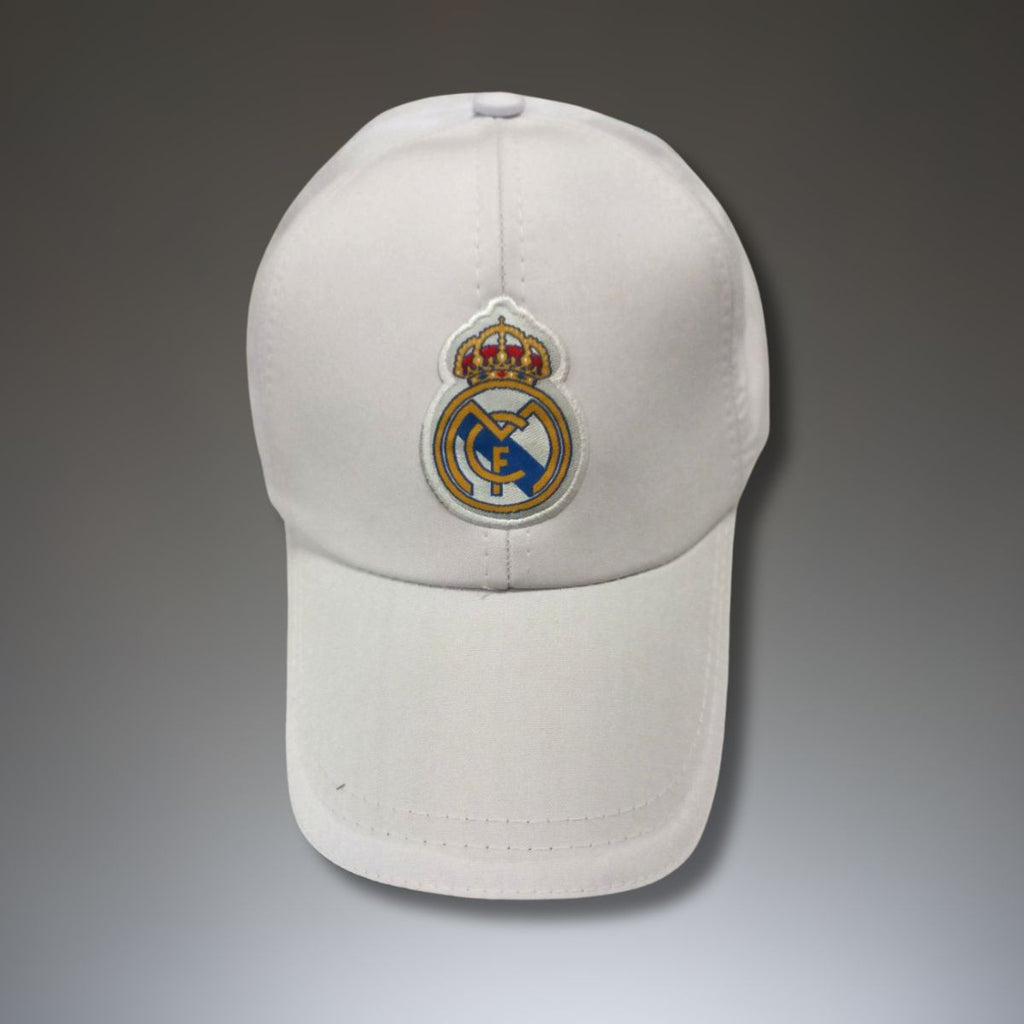 Real Madrid címeres sapka, hófehér
